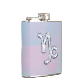 Capricorn Zodiac Sign on Mother Pearl Style Flachmann (Rechts)