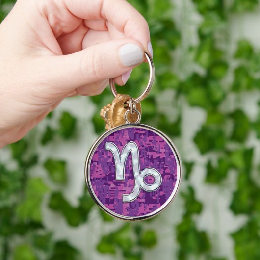 Capricorn Zodiac Sign Pink Digital Camouflage Schlüsselanhänger (Hand)