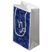 Capricorn Zodiac Symbol Blue Digital Camouflage Kleine Geschenktüte (Vorderseite Schrägansicht)