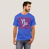Capricorn Zodiac Symbol Fuchsia Digital Camouflage T-Shirt (Vorne ganz)