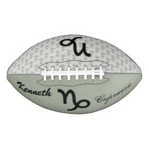Capricorn Zodiac Symbol Standard von K Yoncich Football