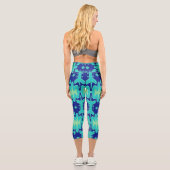 Capris, ein trendiger, vielfarbiger Stoffmuster Capri Leggings (Rückseite)