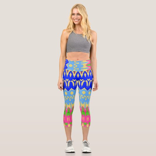 Capris, ein trendiger, vielfarbiger Stoffmuster Capri Leggings (Vorderseite)