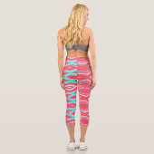 Capris, ein trendiger, vielfarbiger Stoffmuster Capri Leggings (Rückseite)