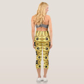 Capris, ein trendiger, vielfarbiger Stoffmuster Capri Leggings (Rückseite)