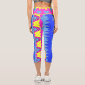 Capris, ein trendiger, vielfarbiger Stoffmuster Capri Leggings (Rückseite)