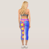 Capris, ein trendiger, vielfarbiger Stoffmuster Capri Leggings (Rückseite)