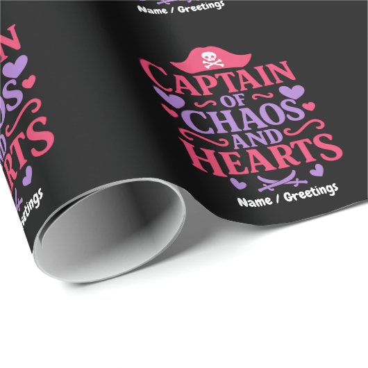 Captain of Chaos and Hearts Pirate Graphic Geschenkpapier (Rolleneckpunkt)