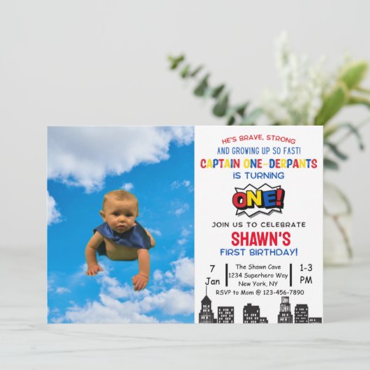 Captain One-derpants Einladung zum ersten Geburtst (Stehend Vorderseite)