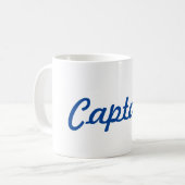Captain Tasse (Vorderseite Links)