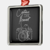 Capture Moment Kamera Fotograf. Ornament Aus Metall (Links)