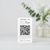 Capture the Liebe QR Code Foto Moderne Hochzeit Platzkarte (Stehend Vorderseite)