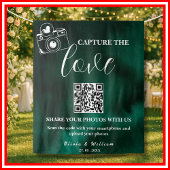 Capture The Love Emerald Green QR Backdrop Wandteppich