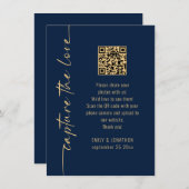 Capture the Love QR Code Navy Gold Wedding Card Einladung (Vorne/Hinten)