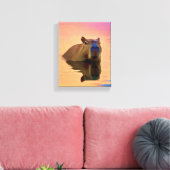 Capybara aus einem ruhigen See Leinwanddruck (Insitu (Wohnzimmer))