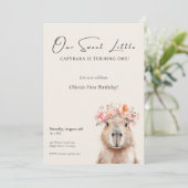 Capybara Birthday Invitation • Little One (Stehend Vorderseite)