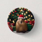 "Capybara Claus: Ein festliches Bokeh-Wunderland" Button (Vorderseite)