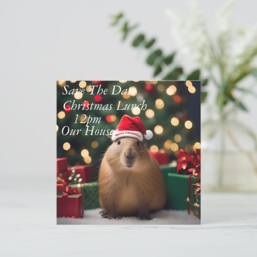 "Capybara Claus: Ein festliches Bokeh-Wunderland" Save The Date (Stehend Vorderseite)