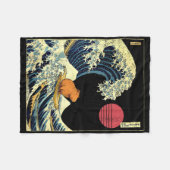 Capybara Japanese Kanagawa Wave Funny Surf Animal  Fleecedecke (Vorderseite (Horizontal))