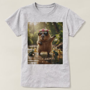 Capybara Party Animal: Süßes und Lustiges Design T-Shirt