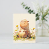 Capybara sitzt im gelben Wildblumengarten Postkarte (Stehend Vorderseite)