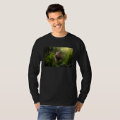 Capybara surrounded by plants T-Shirt (Vorne ganz)