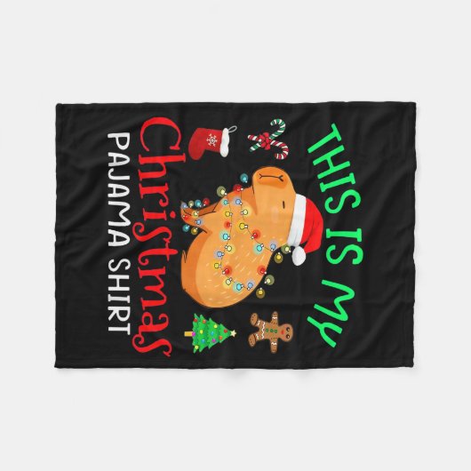 Capybara This Is My Christmas Pajama Capy Santa Me Fleecedecke (Vorderseite (Horizontal))
