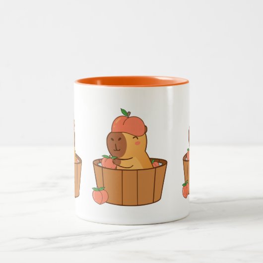 Capybara und Peach-Tasse | Niedlicher Fruchtkaffee Zweifarbige Tasse (Mittel)