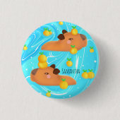 Capybaras in Wasser mit Orangen Button (Vorderseite)
