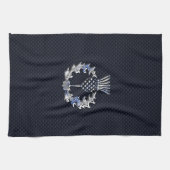 Carbon Fibre Print Silver Scottish Thistle Handtuch (Horizontal)