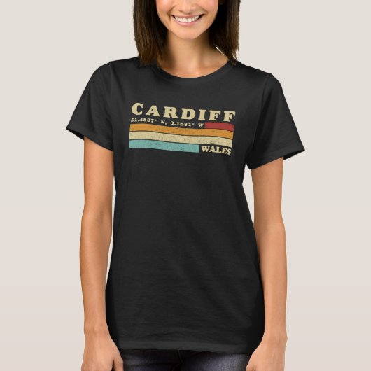 Cardiff Wales UK City Retro Longitude Latitude T-Shirt (Vorderseite)