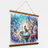 Cardinal at Birdbath Dreamy Garden Ar Wandteppich Mit Holzrahmen (Gewinkelt)