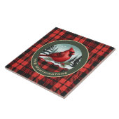 Cardinal Snow n Buffalo Plaid Family Name Monogram Fliese (Seite)