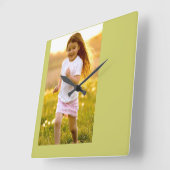 Carefree Happy Girl Running at Sunset Foto Clock Quadratische Wanduhr (Winkel)