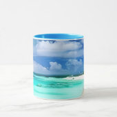Caribbean Beach mit Deep Blue Summer Sky Tasse (Zentrum)