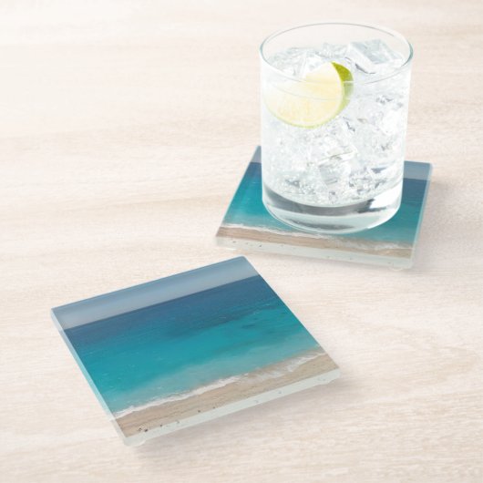 Caribbean Blue Sea and Shore Modern Glasuntersetzer (Schrägansicht)