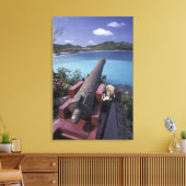 CARIBBEAN, St. Barts, Connon, die in die Bucht von Leinwanddruck (Insitu (Wohnzimmer))