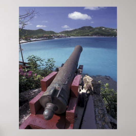 CARIBBEAN, St. Barts, Connon, die in die Bucht von Poster (Vorne)