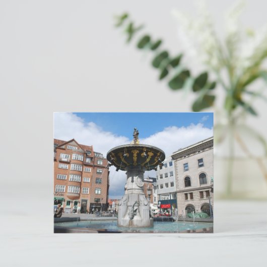 Caritas Well Fotain Kopenhagen Dänemark Postkarte (Stehend Vorderseite)
