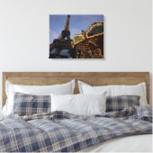 Carousel vom Eiffelturm im Abend, Leinwanddruck (Insitu (Schlafzimmer))