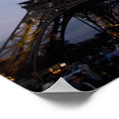 Carousel vom Eiffelturm im Abend, Poster (Ecke)