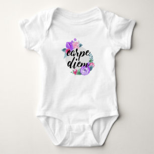Carpe Diem 01 Baby Strampler