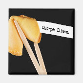 Carpe Diem Fortune Cookie Magnet (Vorne)