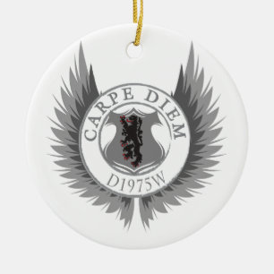 Carpe Diem mit Wappen, Wings & Lyon Keramik Ornament