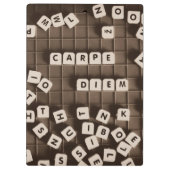 Carpe Diem Scrambled Letter Tiles Klemmbrett (Rückseite)