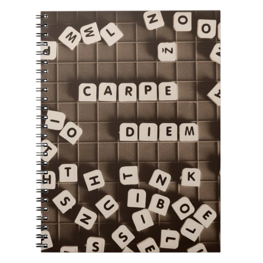 Carpe Diem Scrambled Letter Tiles Notizblock (Vorderseite)