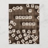 Carpe Diem Scrambled Letter Tiles Postkarte (Vorderseite)