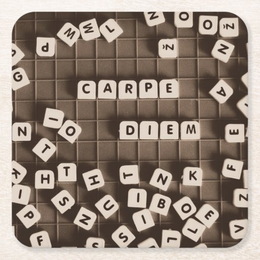 Carpe Diem Scrambled Letter Tiles Rechteckiger Pappuntersetzer (Vorderseite)