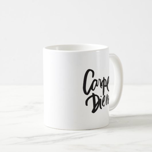 Carpe Diem typografische Zitat-Tasse Kaffeetasse (VorderseiteRechts)