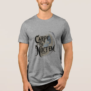 "Carpe Noctem" (Seize the Night) in fett geblasene Tri-Blend Shirt